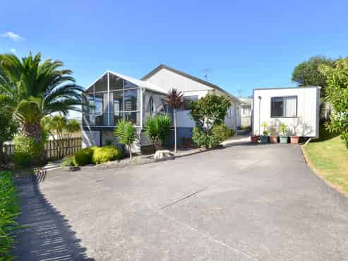 8 Grenadine Place, Unsworth Heights