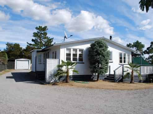 955 River Road, Broadlands Forest