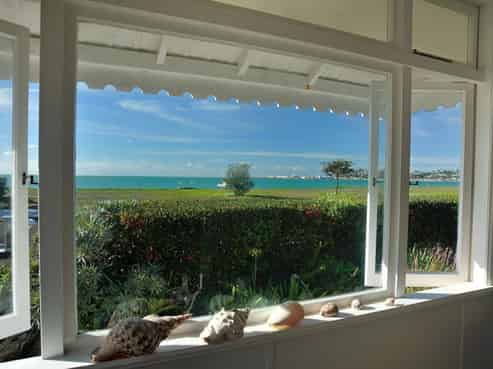 36 The Esplanade, Westshore