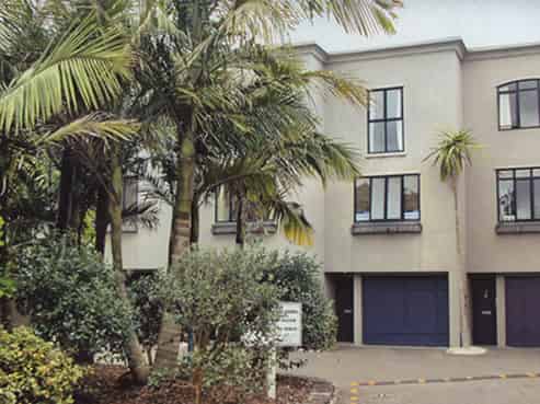 16/17 Lyon Avenue, Mount Albert