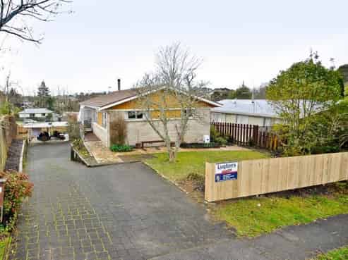 7 Exeter Street, Glenview