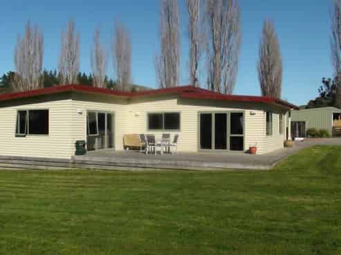 1036 State Highway 4, Parikino