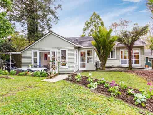 121 Woodlands Park Road, Titirangi
