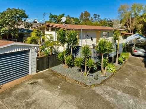 30 Fairdale Place, Birkdale