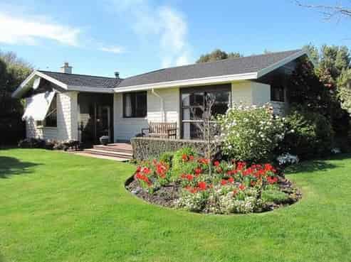 1409 Main North Road, Waikuku