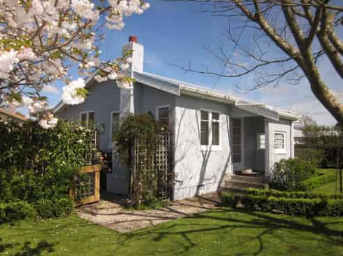 57 Reading Street, Greytown