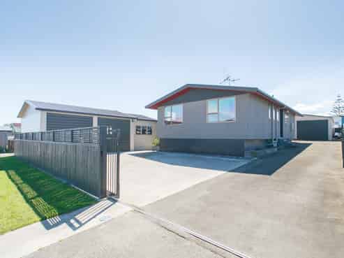 64 Hinau Street, Castlecliff