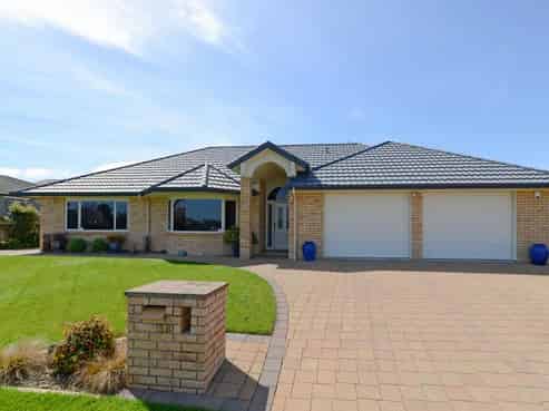 56 Ayrshire Drive, Grandview Heights