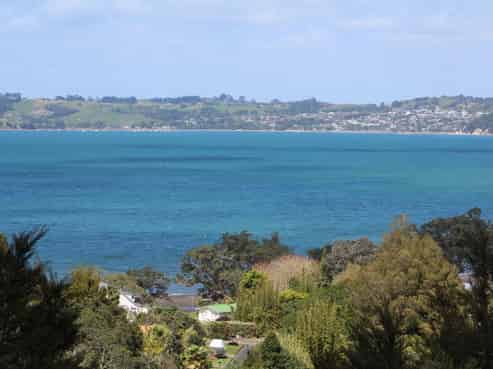 34 Whitmore Road, Tawharanui Peninsula