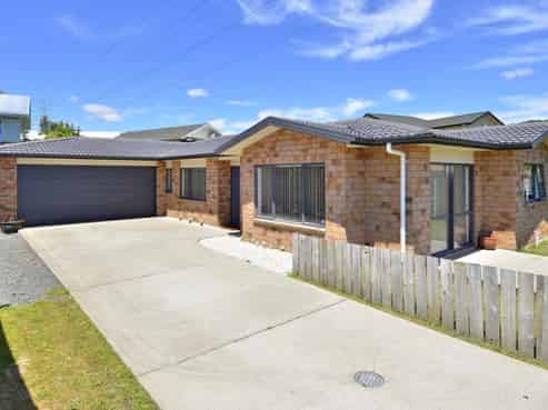 10 Mediterranean Way, Goodwood Heights