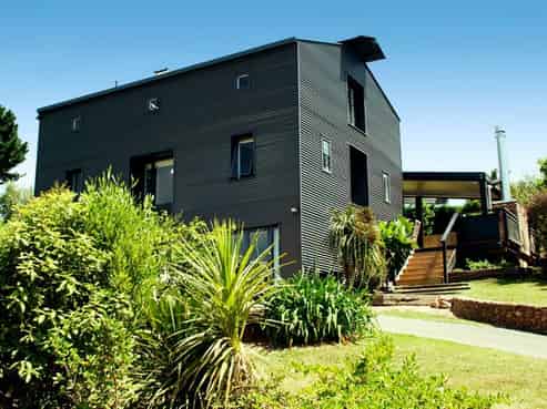 2 Te Makiri Road, Onetangi