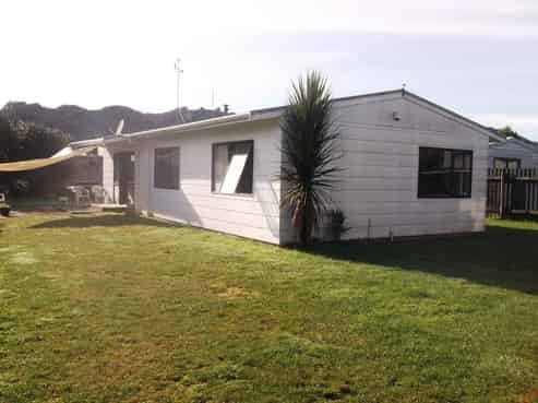 20C Howell Road, Taneatua