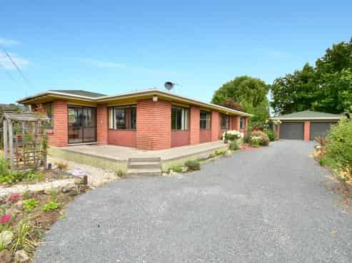 11 Springfield Road, Milton