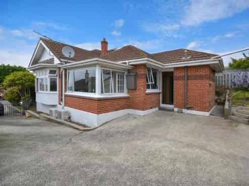 78 Middleton Road, Kew