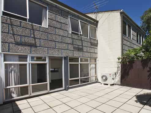 20B Fairfield Avenue, Addington