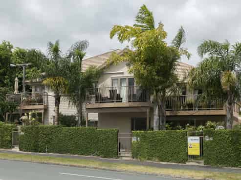 1211C Victoria Street, Whitiora