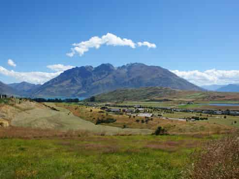 4 Kintyre Court, Jacks Point