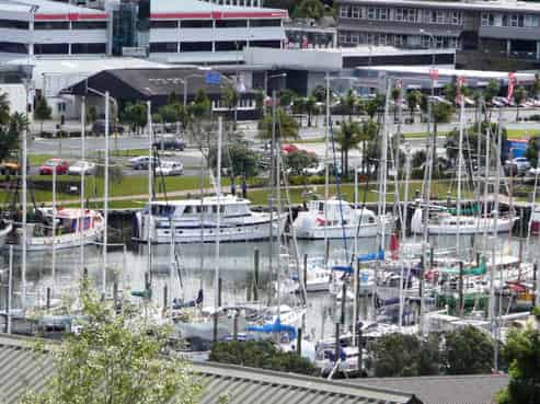 6 The Bluff, Riverside