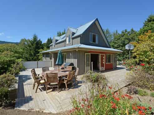 4 Ashton Warner Way, Whitemans Valley