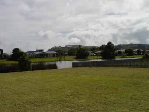 28 Motukorure Parade, Cooks Beach