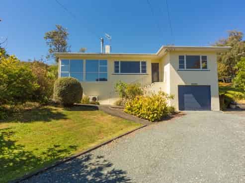 21 Brooklands Road, Atawhai