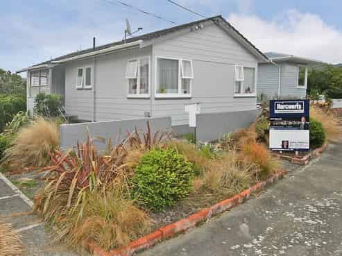 11 Baffin Grove, Kingston