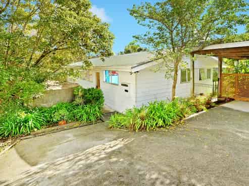 15 Gails Drive, Okura