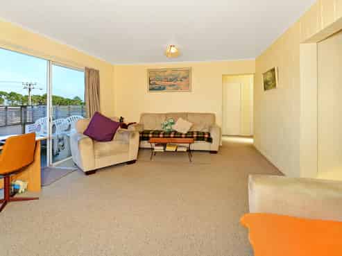 2/234 Rangatira Road, Beach Haven