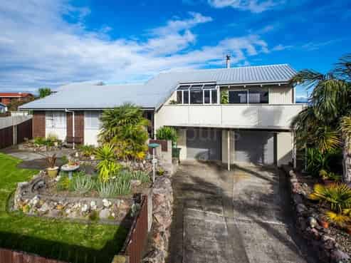 24 Landscape Road, Coastlands