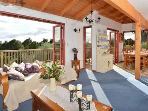 332 Crane Road, Kauri