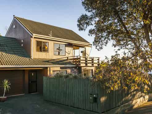 2/42 Shackleton Road, Mount Eden