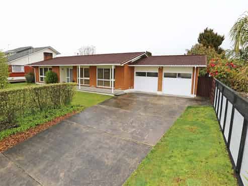 46 Chedworth Avenue, Chedworth