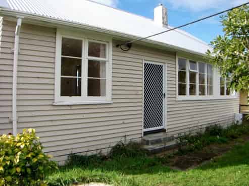 16 Egmont Street, Kaponga