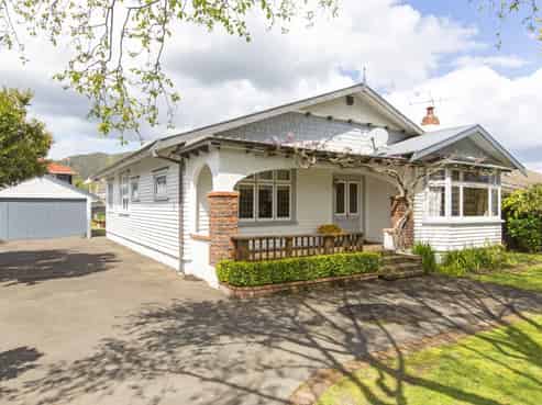 30 Ludlam Crescent, Woburn