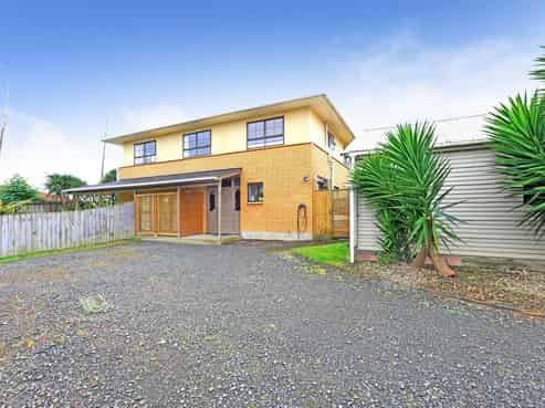 9 Samara Place, Clendon Park