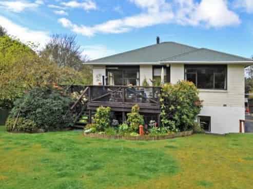 84 Glenross Street, Glenross