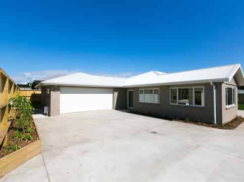 92 Smart Road, Glen Avon