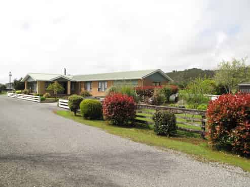 27 Coopers Road, Gladstone