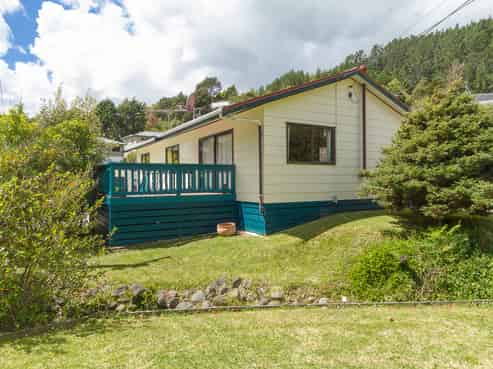 17 Forest Road, Pinehaven