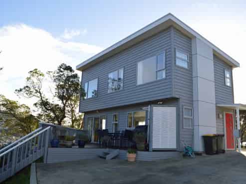 35 Tawa Terrace, Tawa