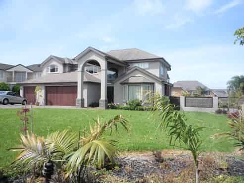 11 Santa Cruz Drive, Shamrock Park