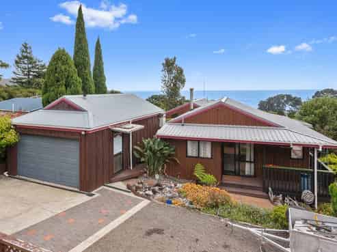 8468 State Highway 35, Waihau Bay