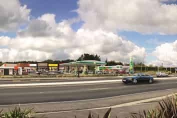 BP Service Centre and Hamilton Adventure Park