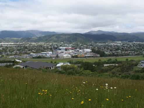 37 Percy Kinsman Crescent, Riverstone Terraces