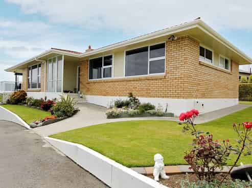 35B Crownhill Street, Spotswood