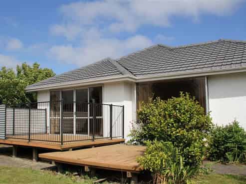 8 Nyoli Street, Northcote