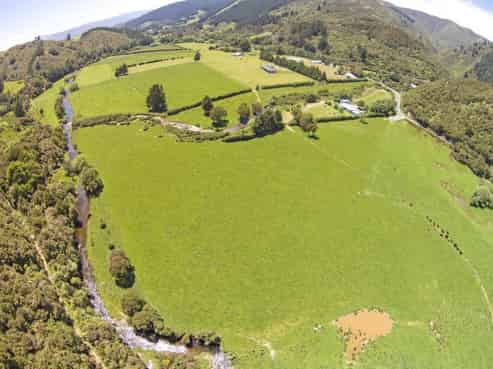 438 Whitemans Valley Road, Whitemans Valley