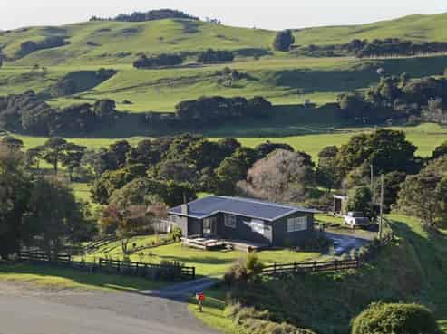 307 Ruakokoputuna Road, Cape Palliser