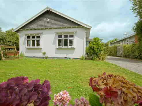 76 Sandwich Road, Beckenham