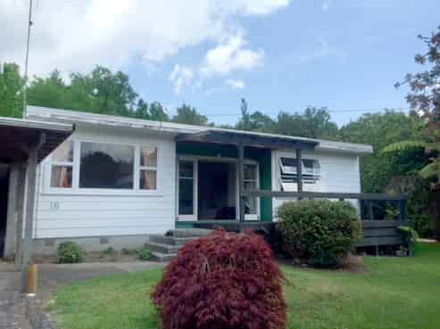 18 Oxford Road, Lake Rotoma